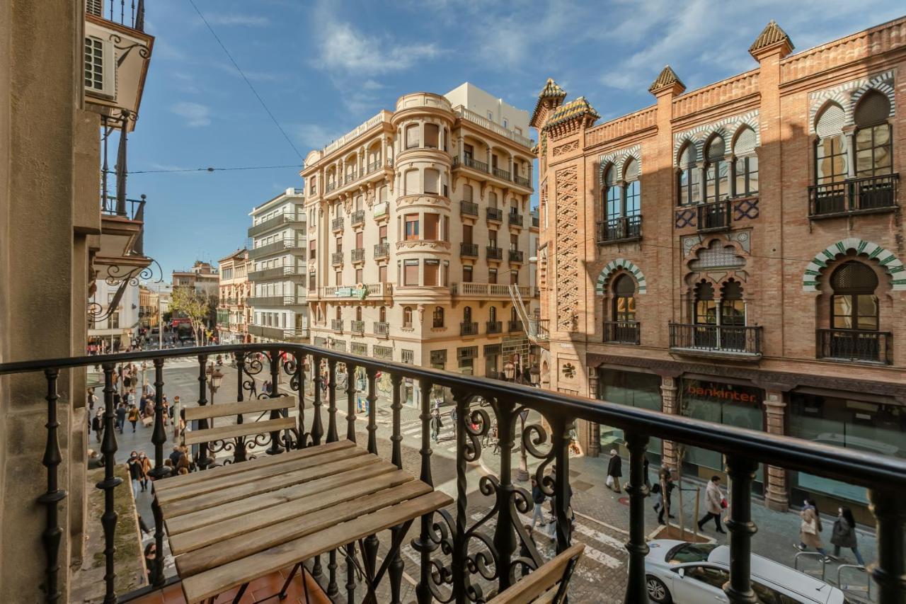 Avanti La Campana, Con Un Balcon Que Te Enamorara Del Ambiente De Sevilla المظهر الخارجي الصورة