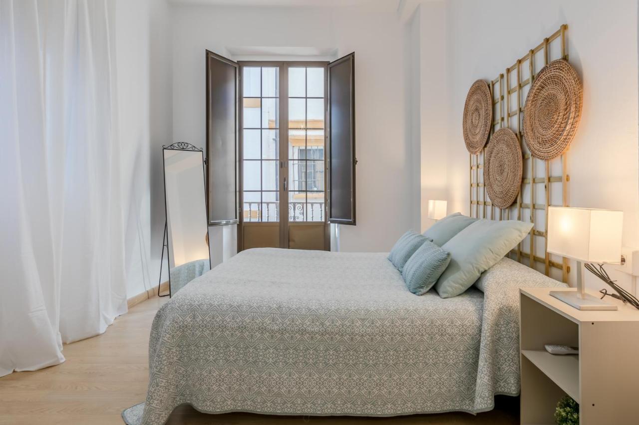 Avanti La Campana, Con Un Balcon Que Te Enamorara Del Ambiente De Sevilla المظهر الخارجي الصورة